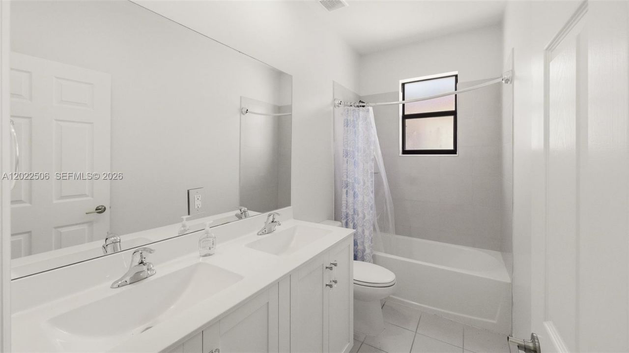 3567 W 110th Ter , Hialeah, FL 33018 Photo
