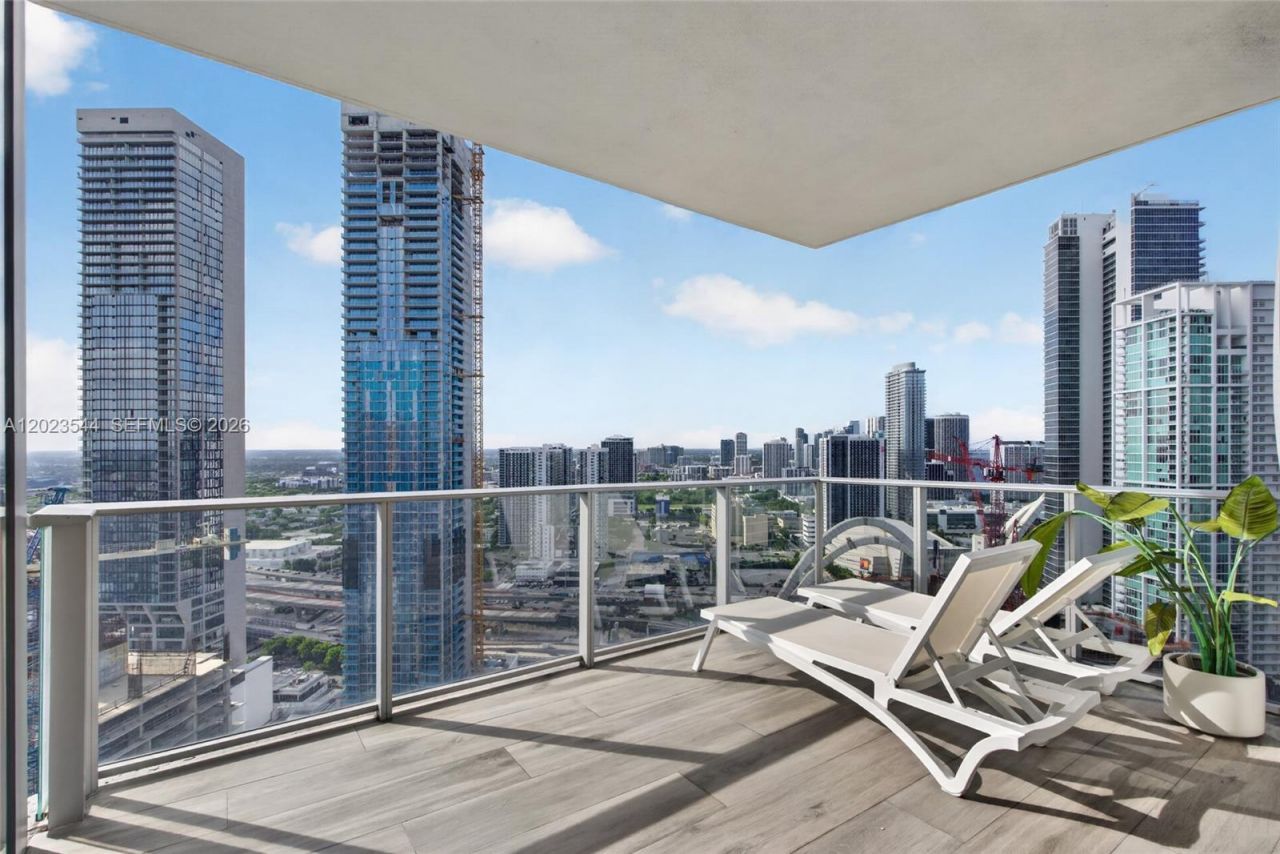 851 NE 1st Ave , Unit 3201, Miami, FL 33132 Photo