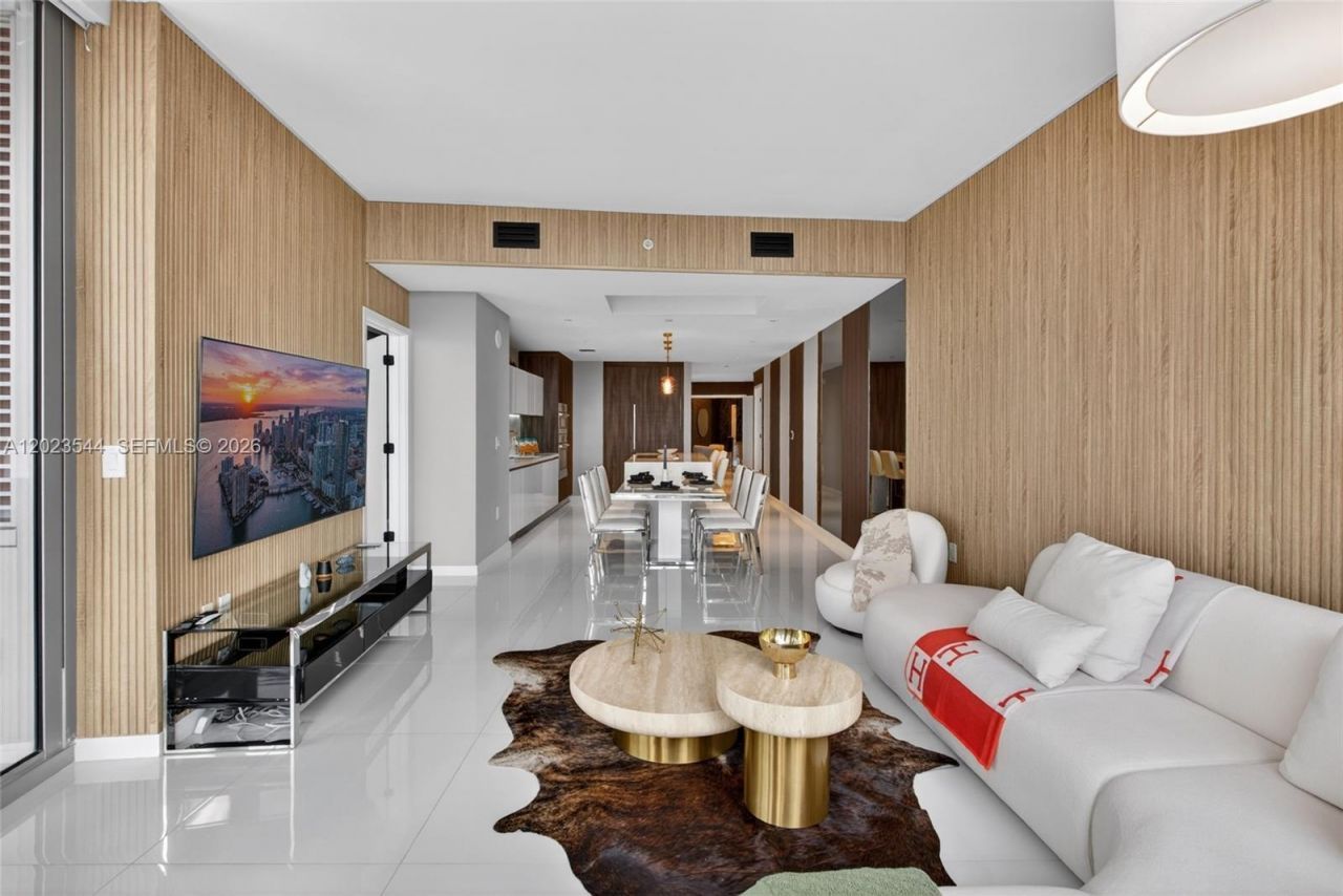851 NE 1st Ave , Unit 3201, Miami, FL 33132 Photo
