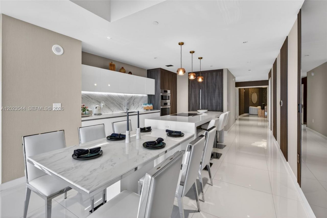 851 NE 1st Ave , Unit 3201, Miami, FL 33132 Photo