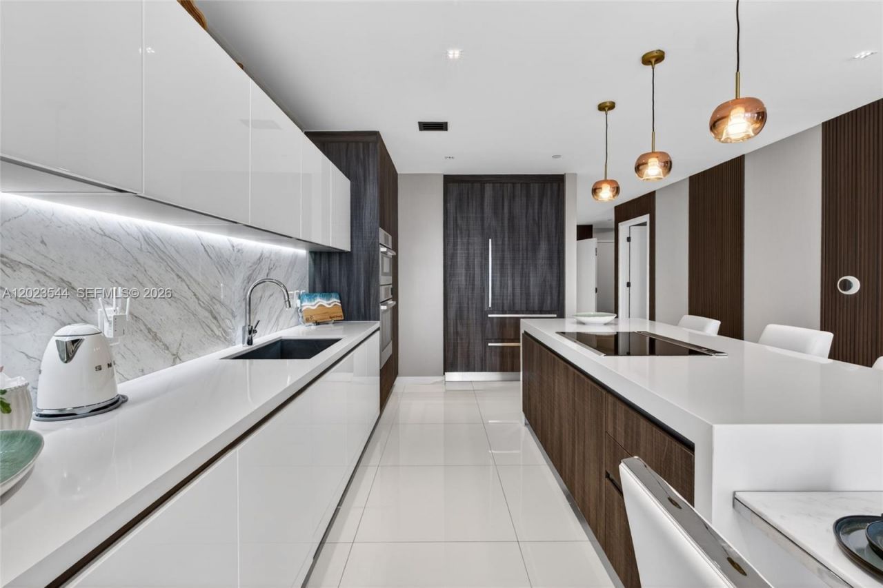 851 NE 1st Ave , Unit 3201, Miami, FL 33132 Photo
