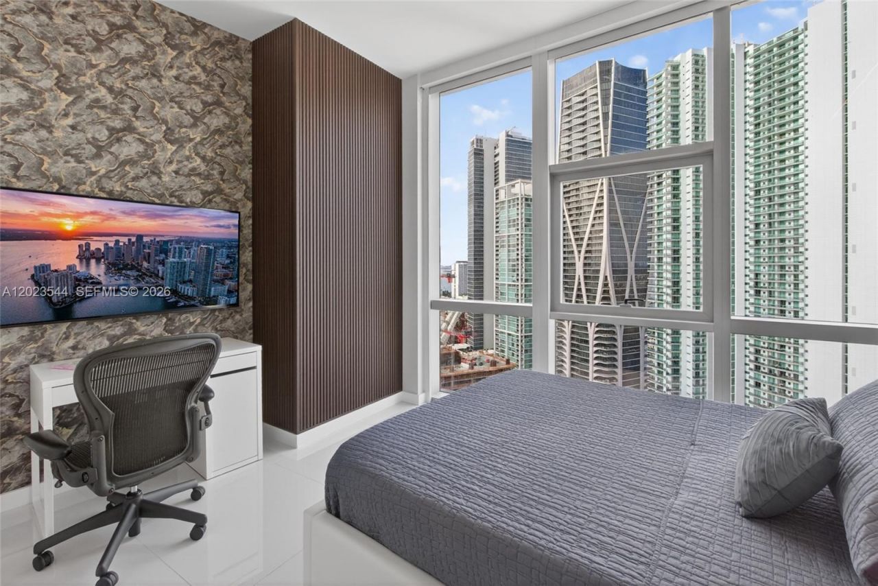 851 NE 1st Ave , Unit 3201, Miami, FL 33132 Photo