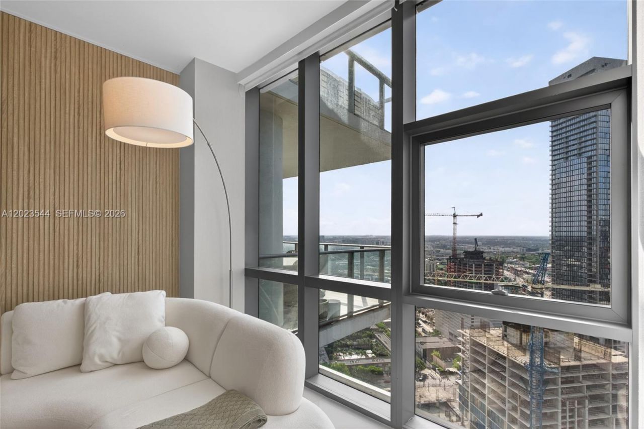 851 NE 1st Ave , Unit 3201, Miami, FL 33132 Photo