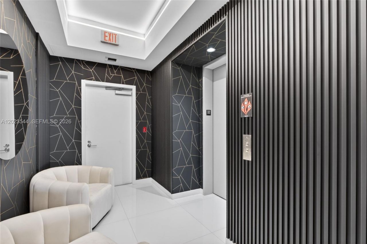 851 NE 1st Ave , Unit 3201, Miami, FL 33132 Photo