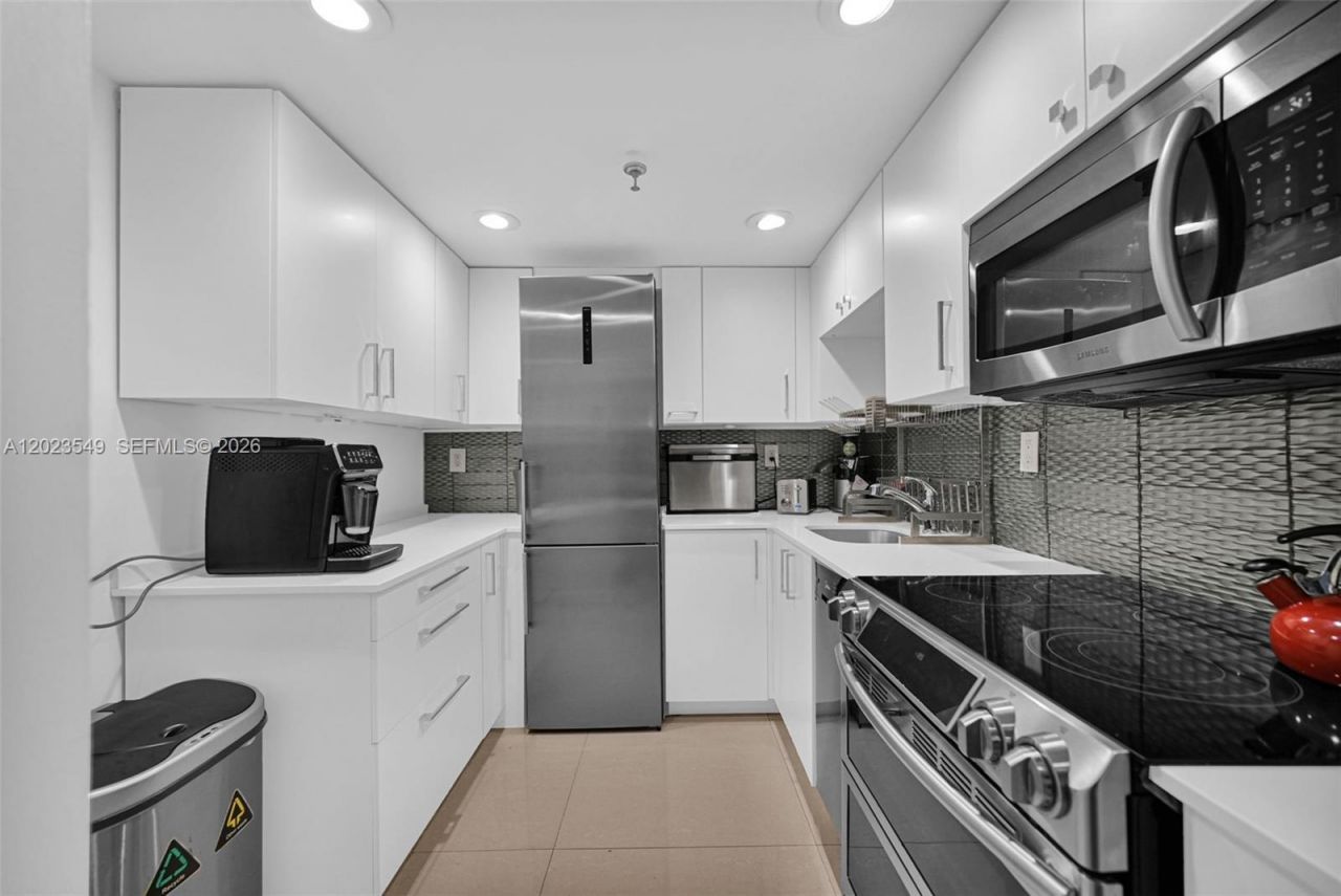 2401 Collins Ave, Unit 504, Miami Beach, FL 33140 Photo