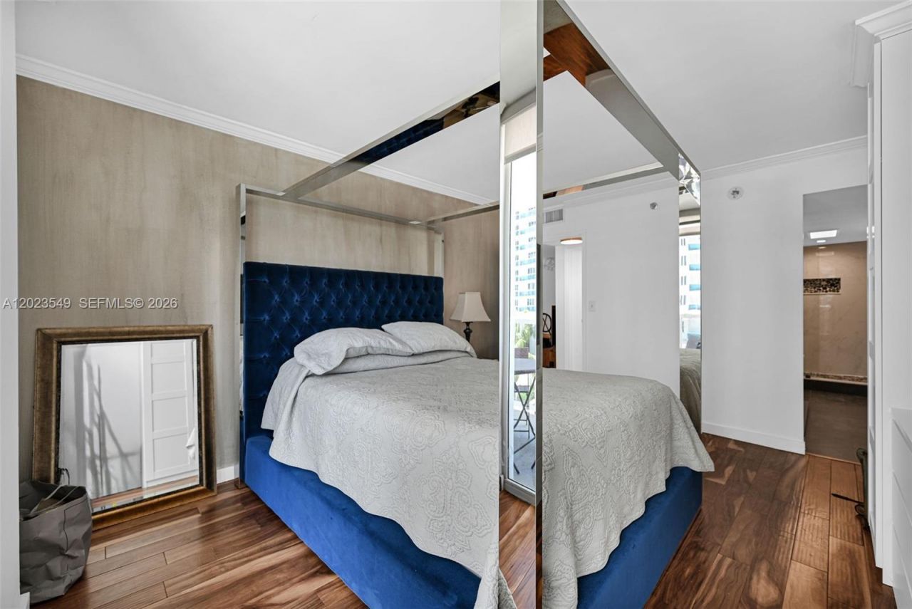 2401 Collins Ave, Unit 504, Miami Beach, FL 33140 Photo