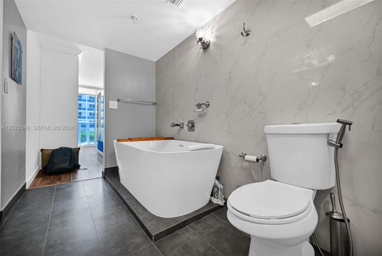 2401 Collins Ave, Unit 504, Miami Beach, FL 33140 Photo