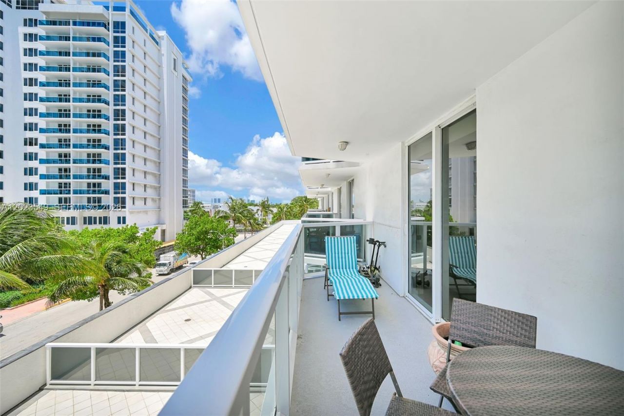 2401 Collins Ave, Unit 504, Miami Beach, FL 33140 Photo