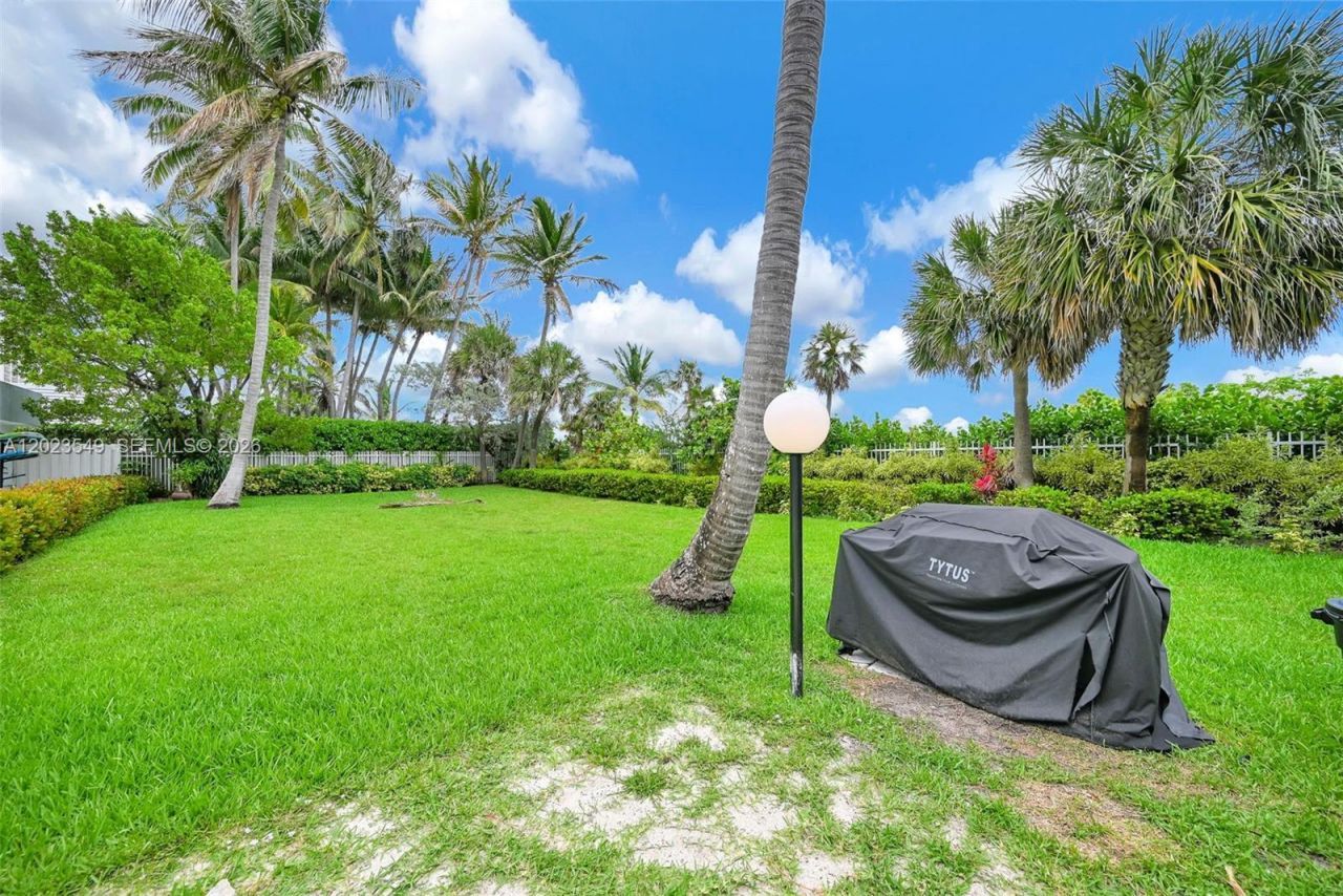 2401 Collins Ave, Unit 504, Miami Beach, FL 33140 Photo