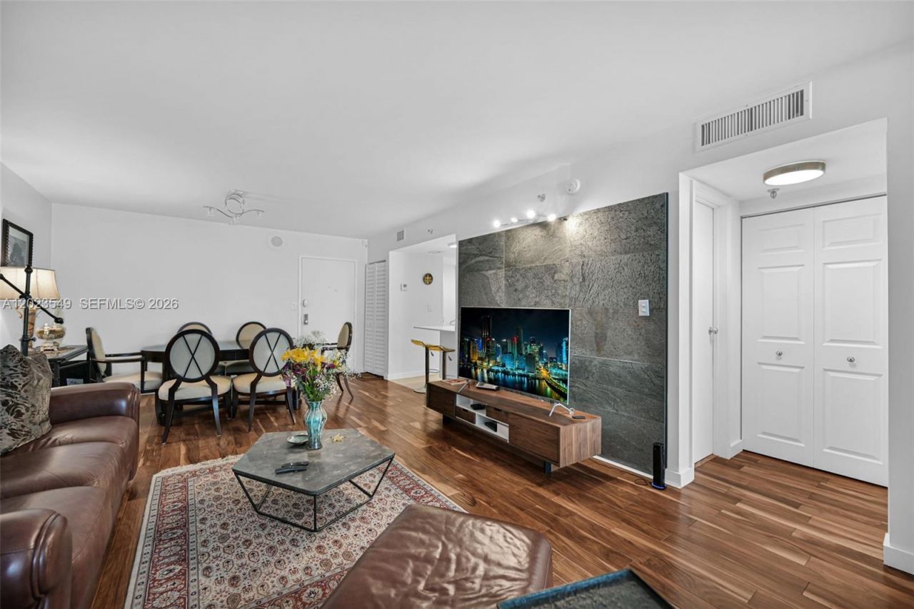 2401 Collins Ave, Unit 504, Miami Beach, FL 33140 Photo