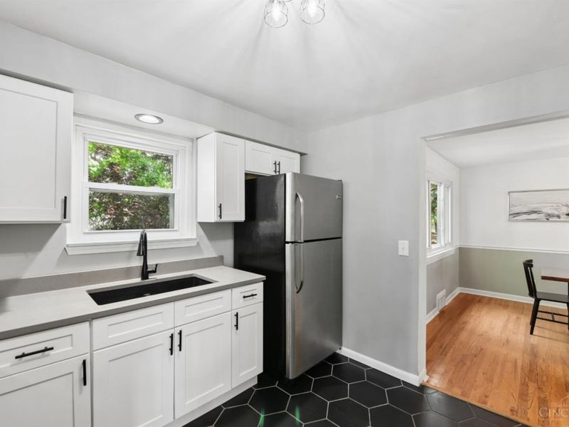 5692 Lauderdale Drive, Cincinnati, OH 45239 Photo 19