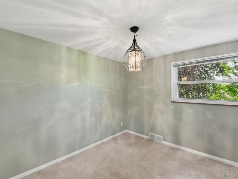 5692 Lauderdale Drive, Cincinnati, OH 45239 Photo 20