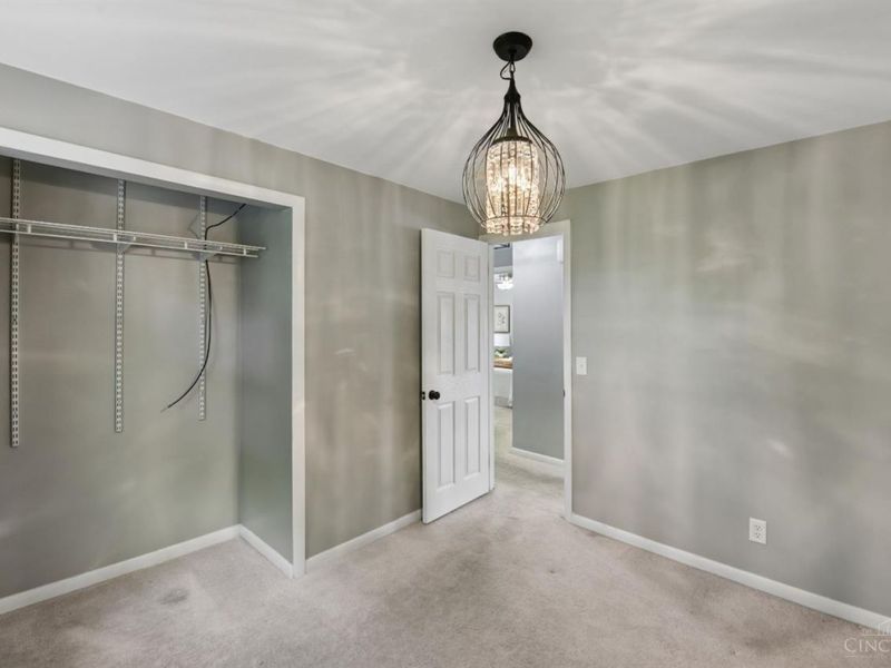 5692 Lauderdale Drive, Cincinnati, OH 45239 Photo 22