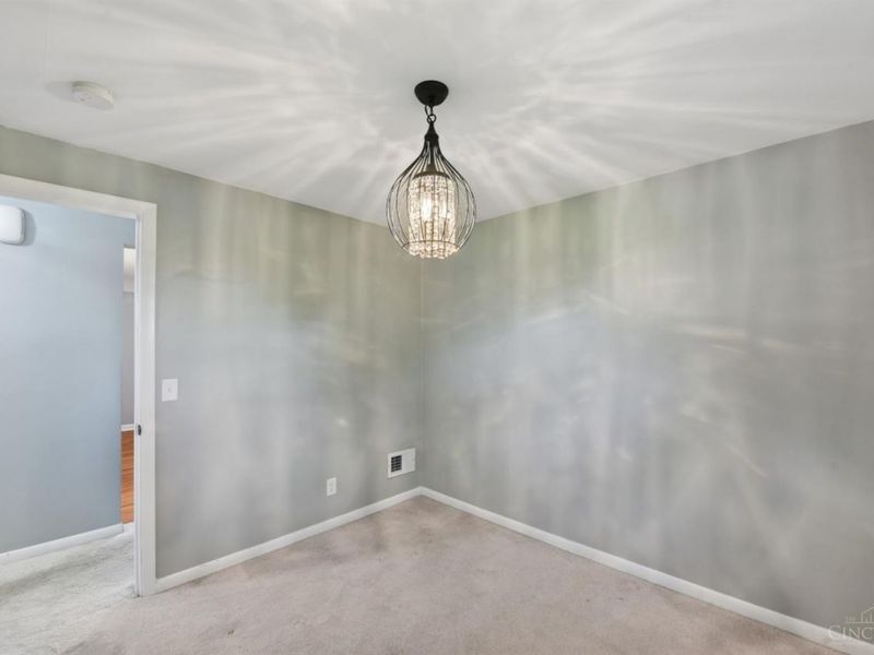 5692 Lauderdale Drive, Cincinnati, OH 45239 Photo 23