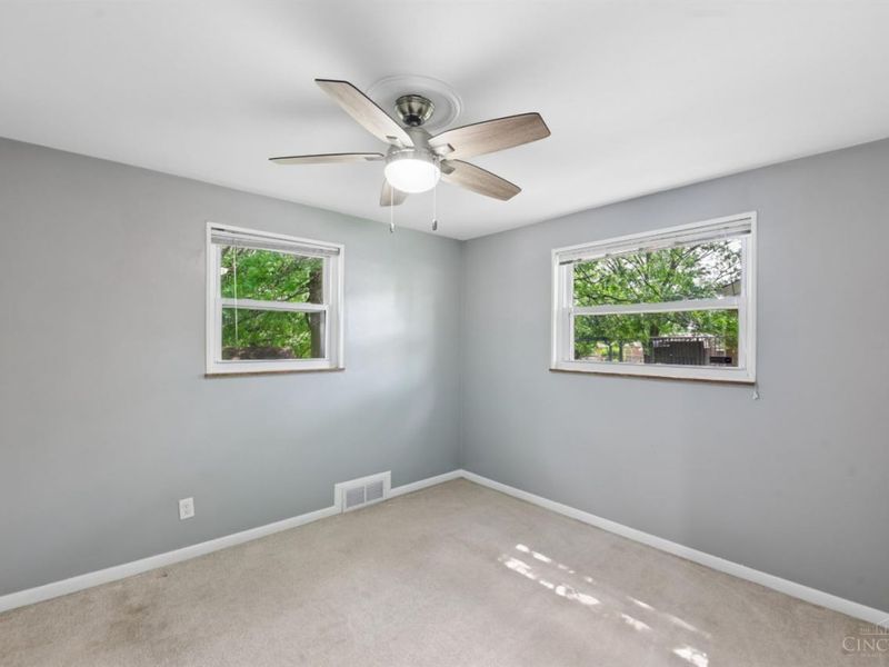 5692 Lauderdale Drive, Cincinnati, OH 45239 Photo 24