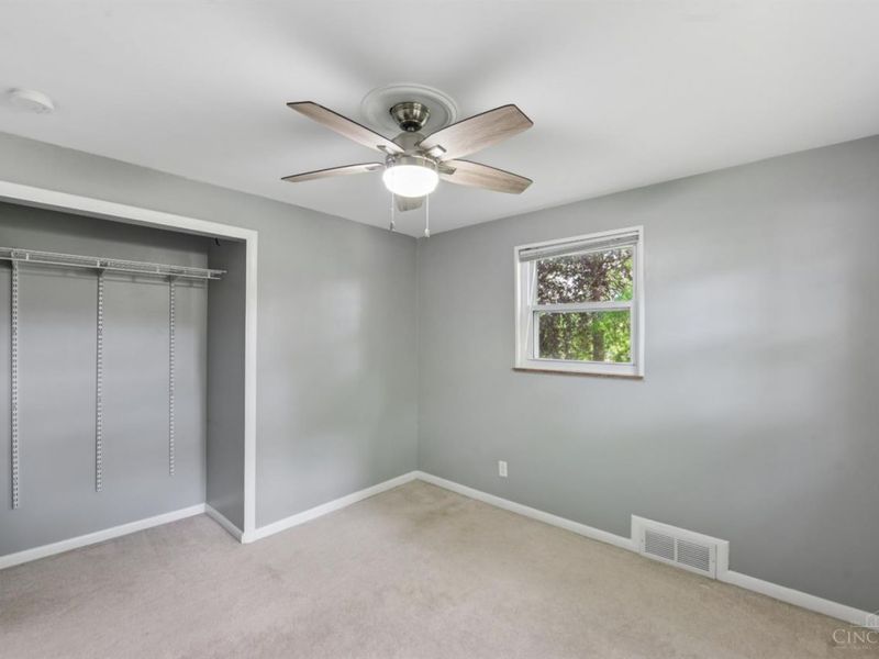 5692 Lauderdale Drive, Cincinnati, OH 45239 Photo 27