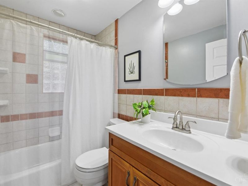 5692 Lauderdale Drive, Cincinnati, OH 45239 Photo 32