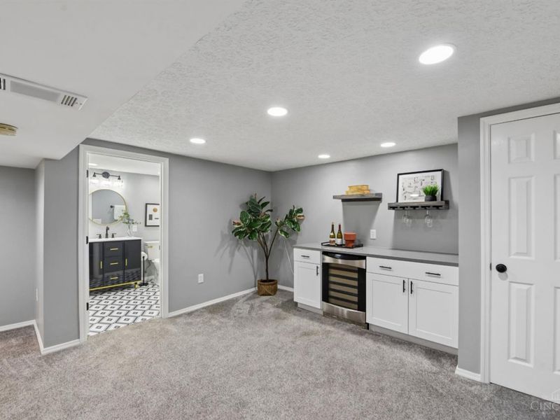 5692 Lauderdale Drive, Cincinnati, OH 45239 Photo 41