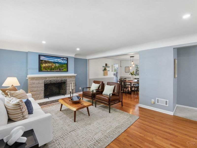 5692 Lauderdale Drive, Cincinnati, OH 45239 Photo 6