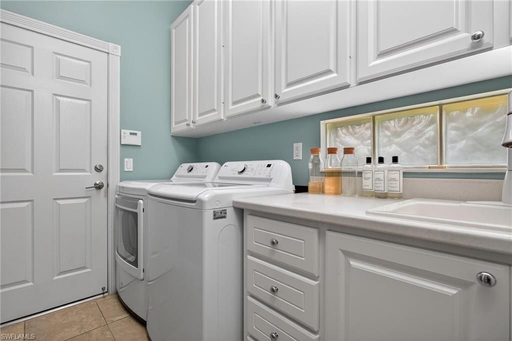 2271 Heydon Cir W, Naples, FL 34120 Photo