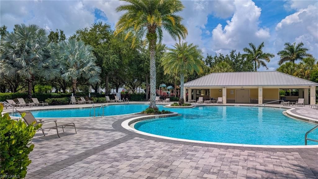 2271 Heydon Cir W, Naples, FL 34120 Photo