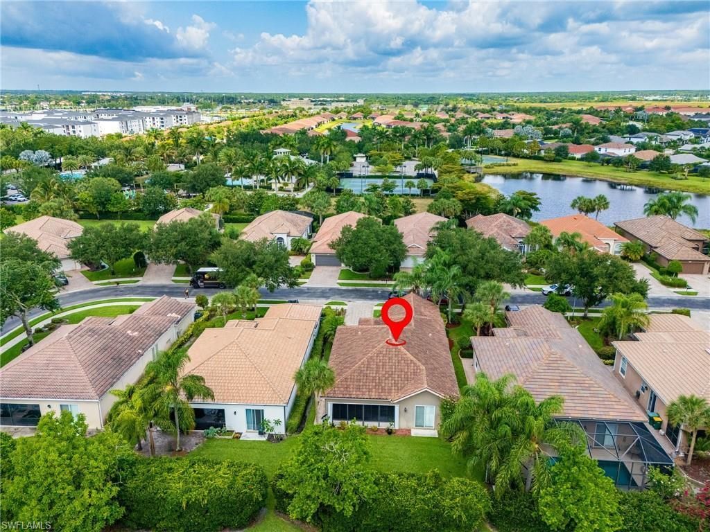 2271 Heydon Cir W, Naples, FL 34120 Photo