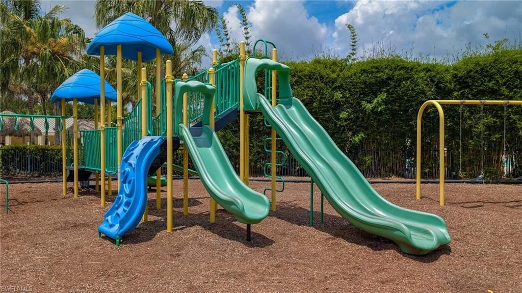 2271 Heydon Cir W, Naples, FL 34120 Photo