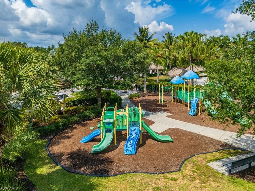 2271 Heydon Cir W, Naples, FL 34120 Photo