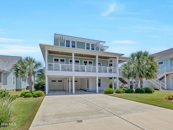 714 Sloop Pointe Lane, Kure Beach, NC 28449