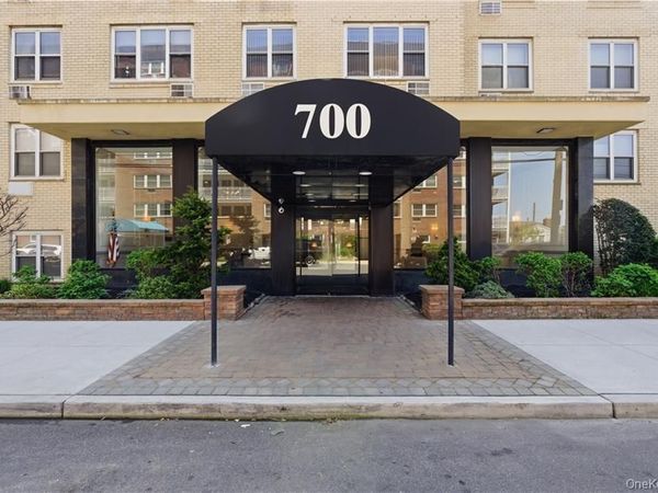 700 Shore Road , Unit 2A, Long Beach, NY 11561