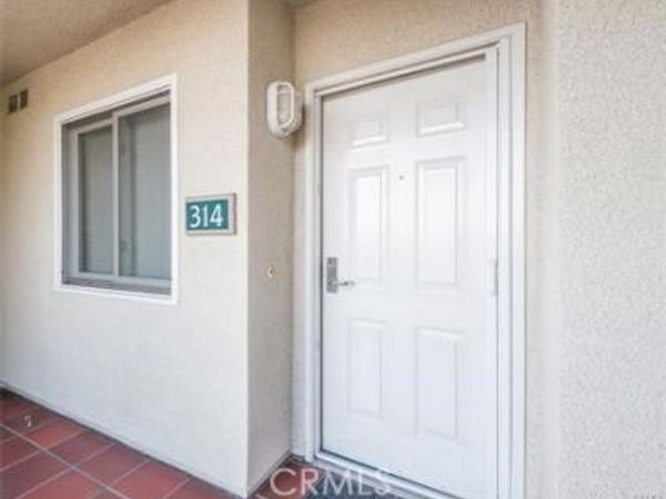 200 Pacific coast Hwy, Huntington Beach, CA 92648