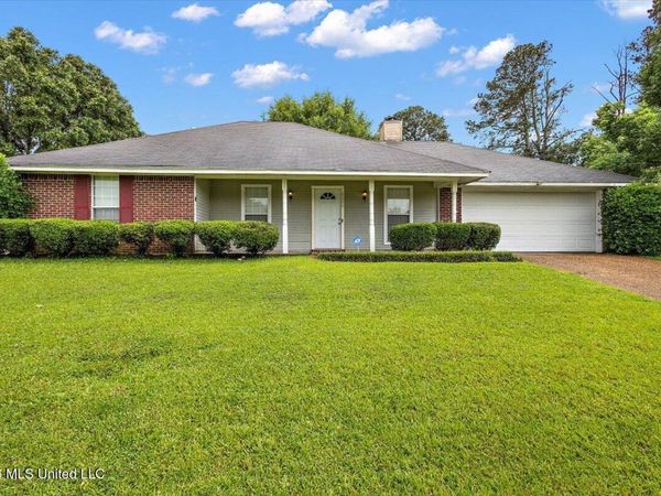 4286 Glennoak Circle, Byram, MS 39272