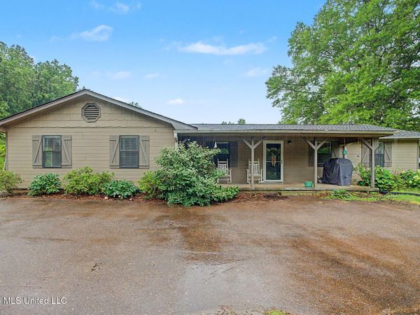 282 Wallace Drive, Coldwater, MS 38618