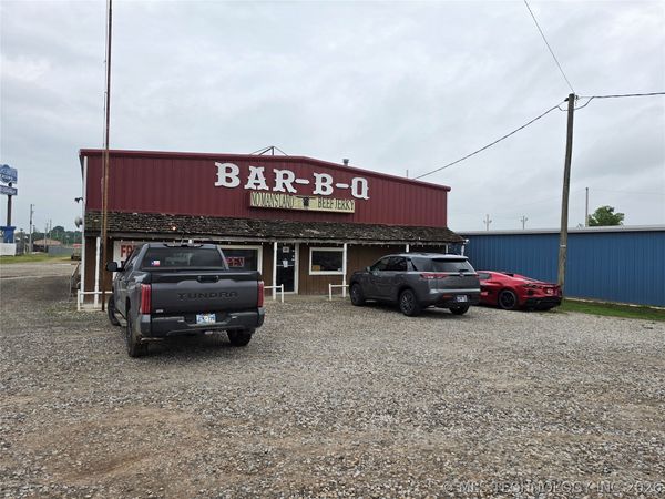 21 W Coplin Street , Okemah, OK 74859