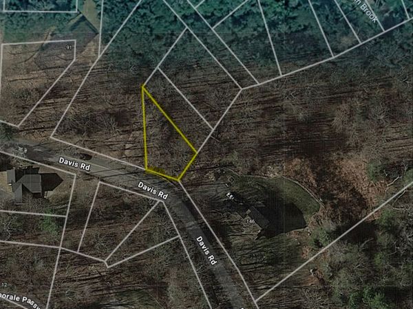 1 Nutmeg , Harwinton, CT 06791