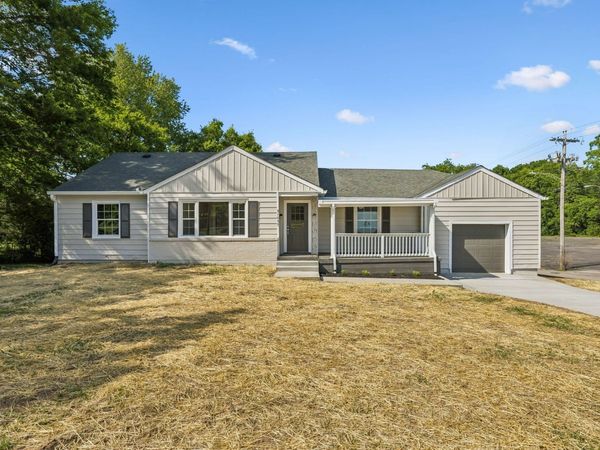 1057 Mapleash Ave, Columbia, TN 38401