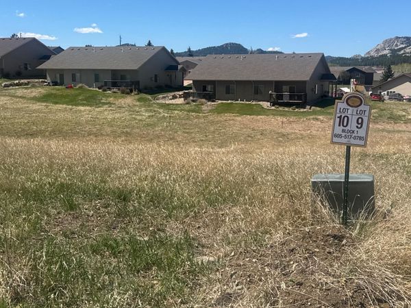 Lot 9, Block 1 Stone Hill, Custer, SD 57730