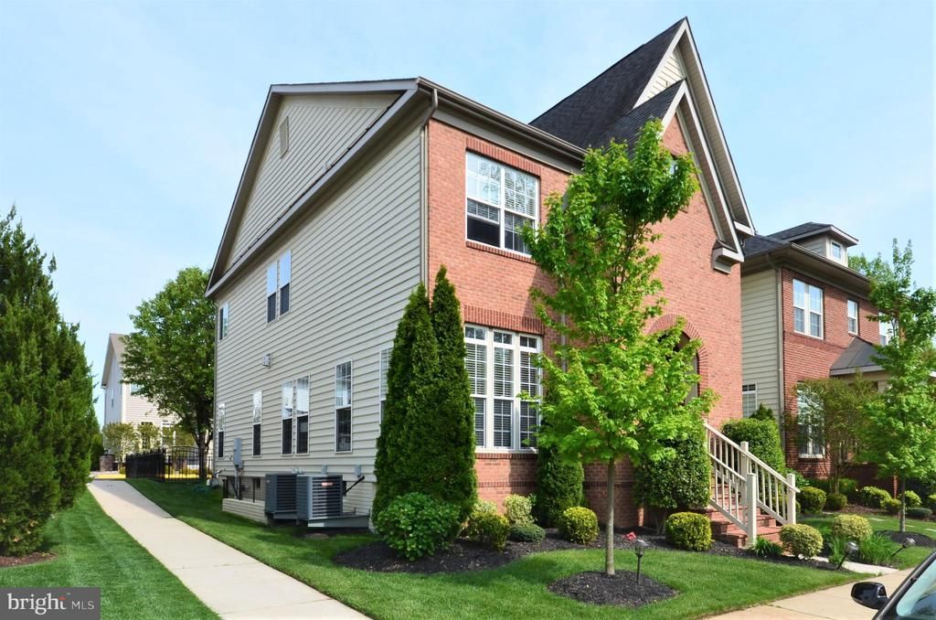 6324 Still Spring Place, Alexandria, VA 22315 Main Photo