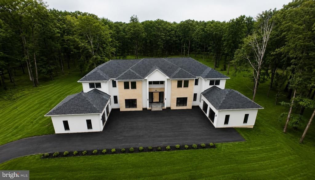 5947 DOYLE ROAD, CLIFTON, VA 20124