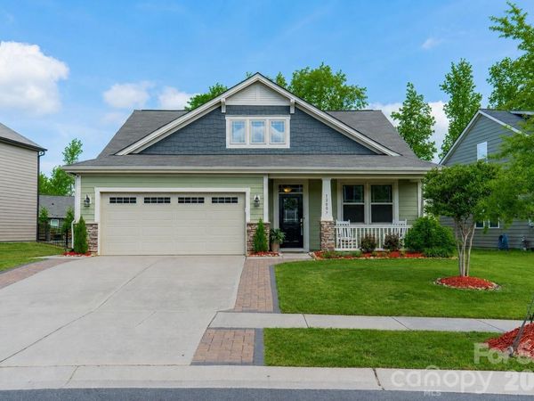 12807 Heath Grove Drive, Huntersville, NC 28078