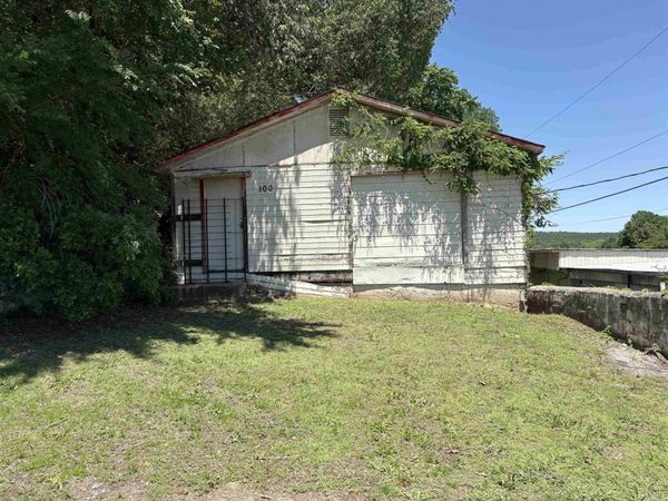 100 Sierra Madre Dr Drive , North Little Rock, AR 72118
