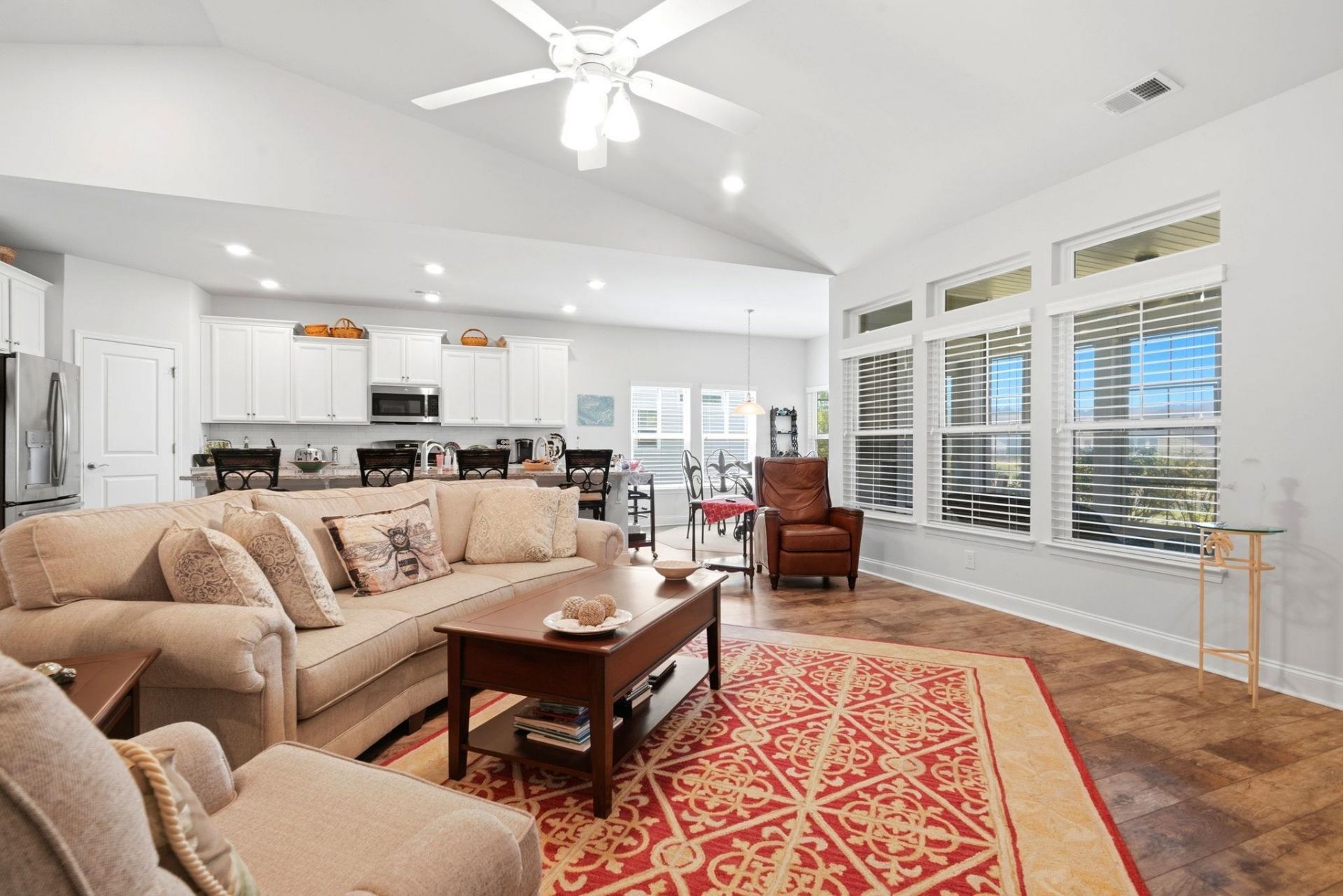 237 Sherwood Dr.  Photo 4