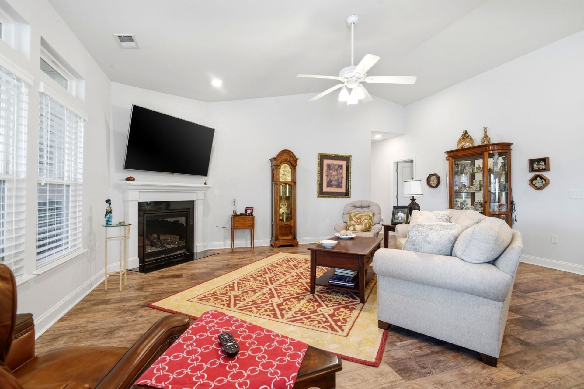 237 Sherwood Dr.  Photo 6