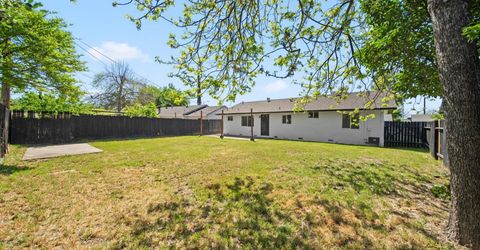 6940 Gillingham Way, North Highlands, CA 95660 Photo