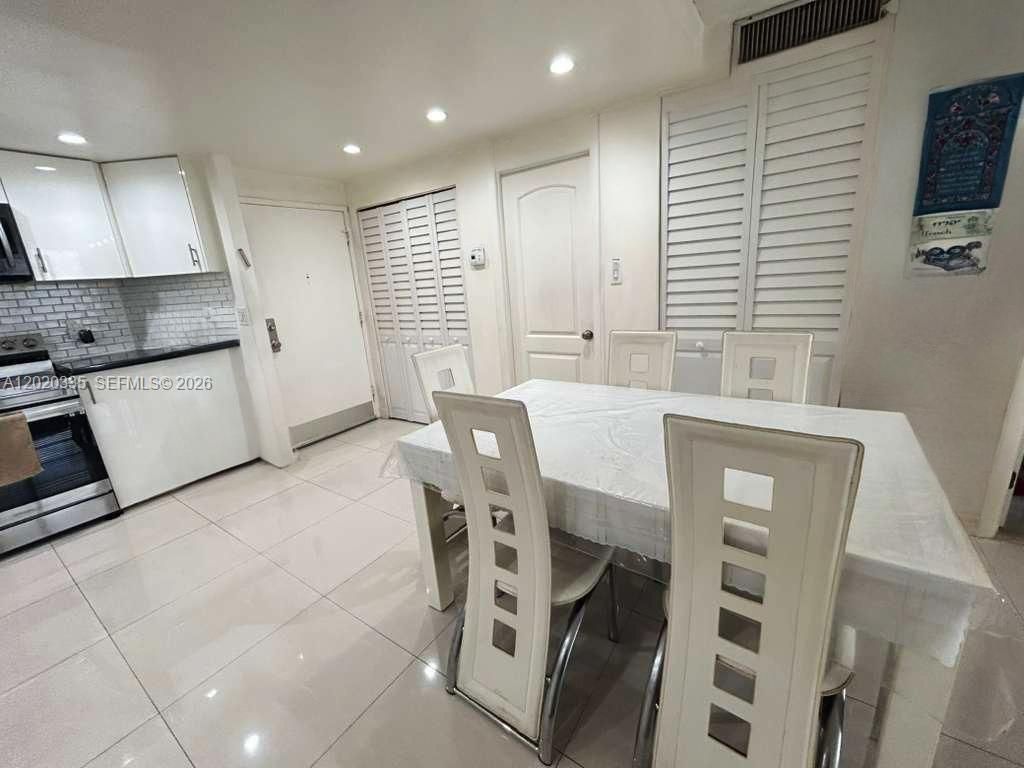 1351 NE Miami Gardens Dr, Unit 511E, Miami, FL 33179 Photo