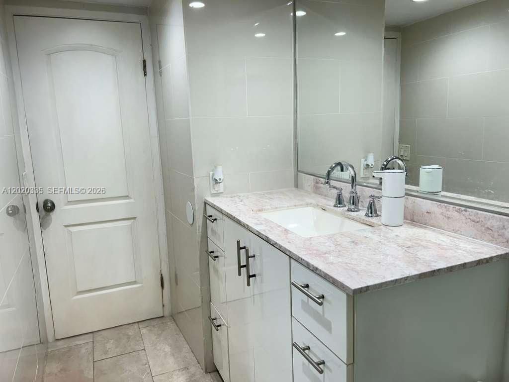 1351 NE Miami Gardens Dr, Unit 511E, Miami, FL 33179 Photo