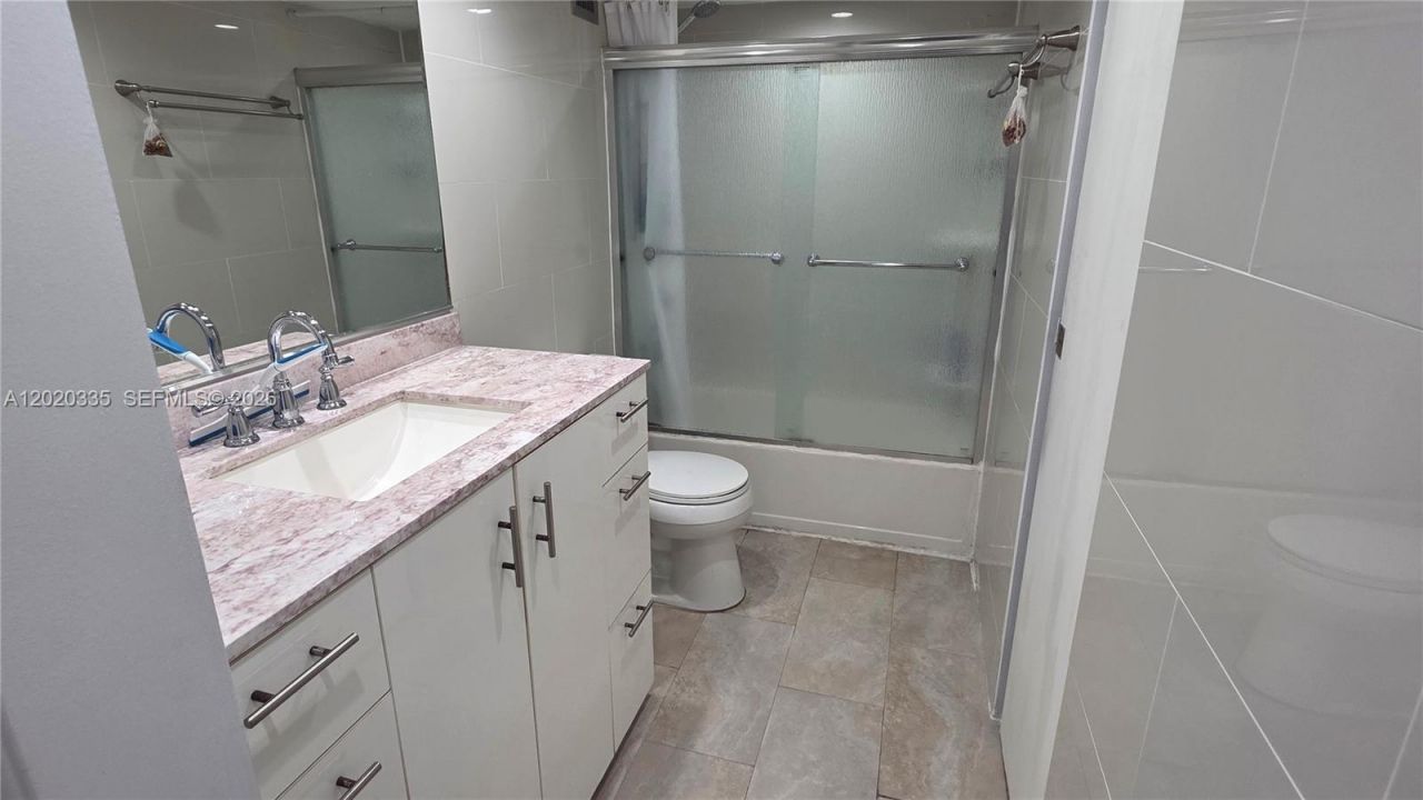 1351 NE Miami Gardens Dr, Unit 511E, Miami, FL 33179 Photo