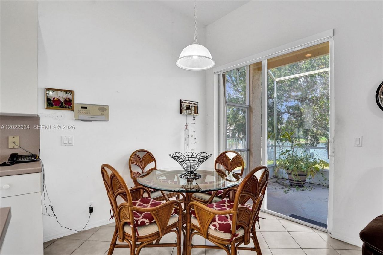 1155 NW 132nd Ave, Pembroke Pines, FL 33028 Photo