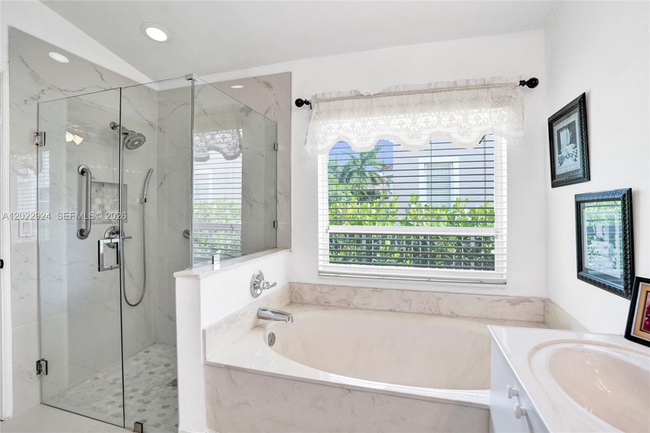 1155 NW 132nd Ave, Pembroke Pines, FL 33028 Photo