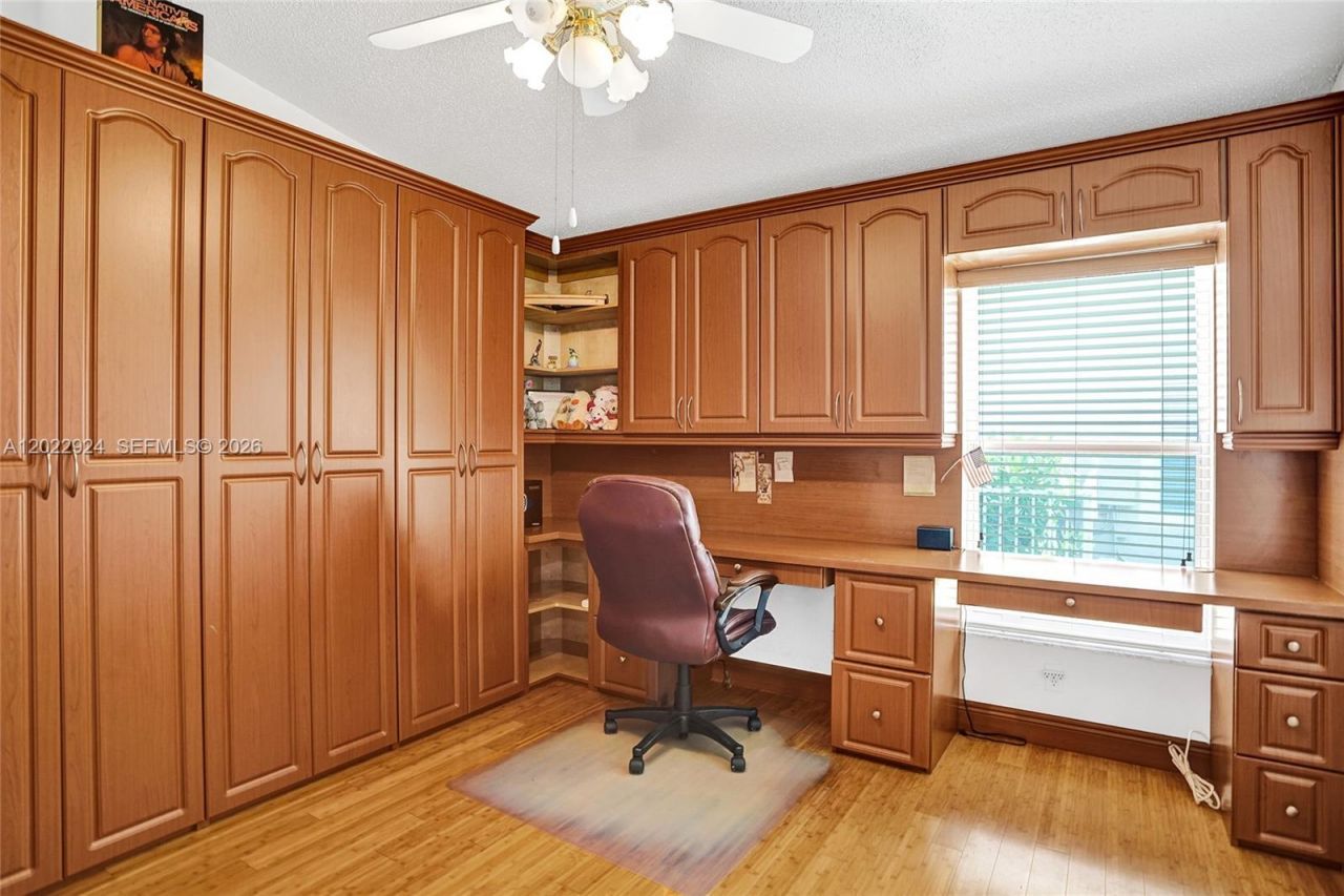 1155 NW 132nd Ave, Pembroke Pines, FL 33028 Photo